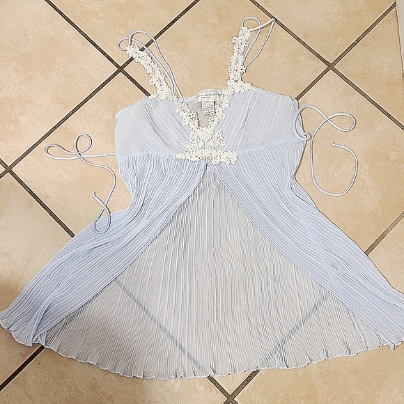 Flora Nikrooz Other - vintage nightie